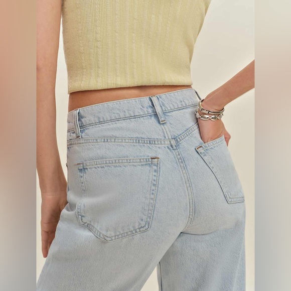 Reformation Cary High Rise Slouchy Wide Leg Jeans in Shasta - Picture 4 of 9